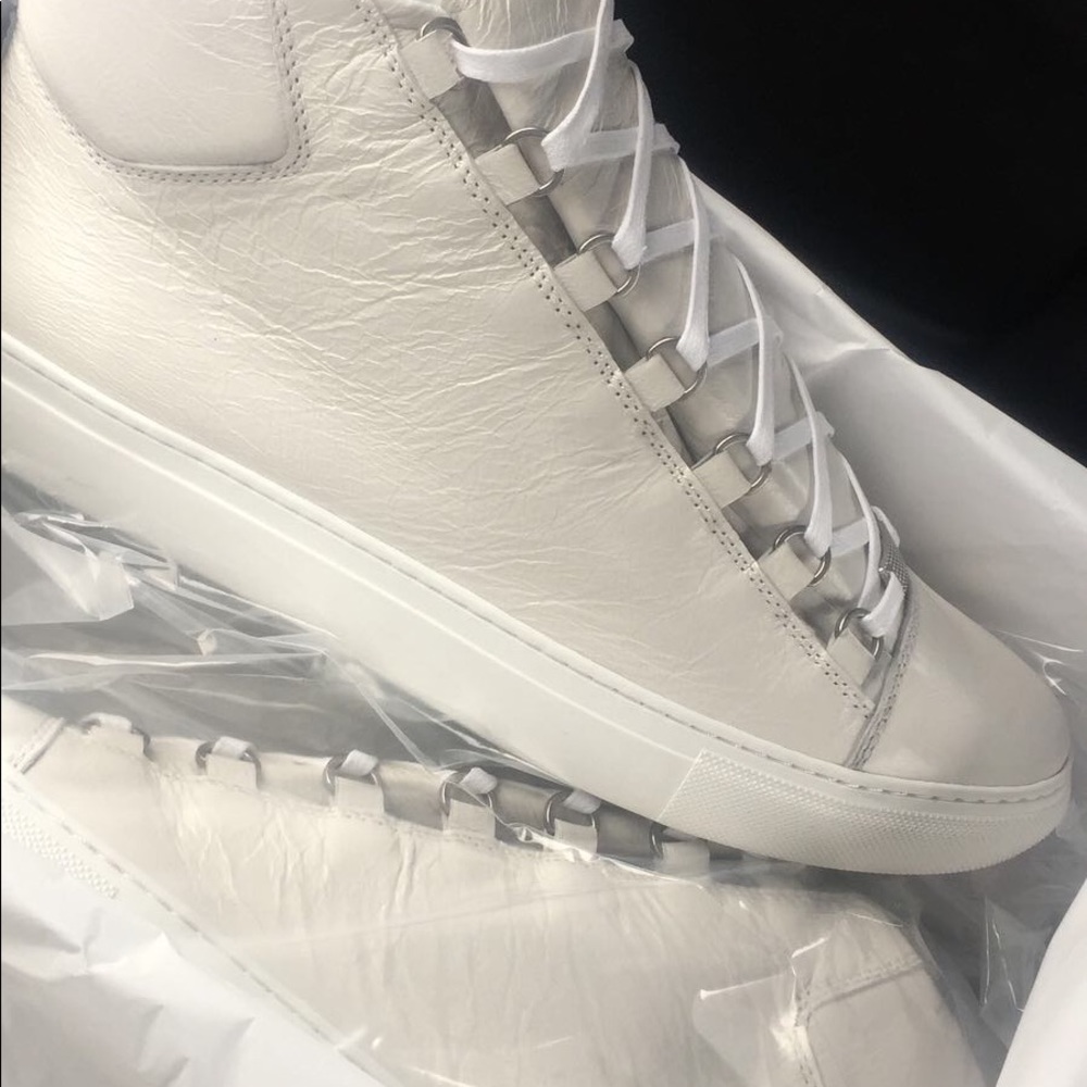 White Balenciaga Arenas